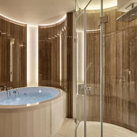 Pomegranate Wellness منتجع خالكيذيكي