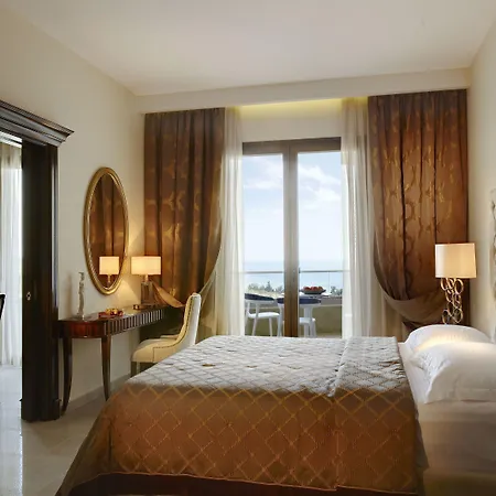 منتجع Pomegranate Wellness