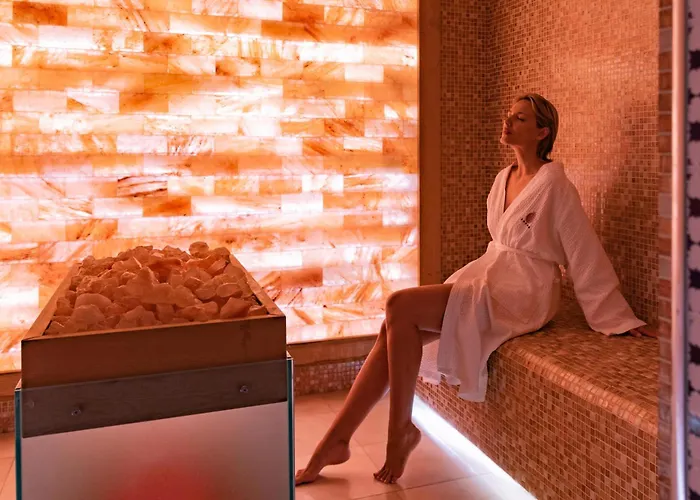 Pomegranate Wellness 5*