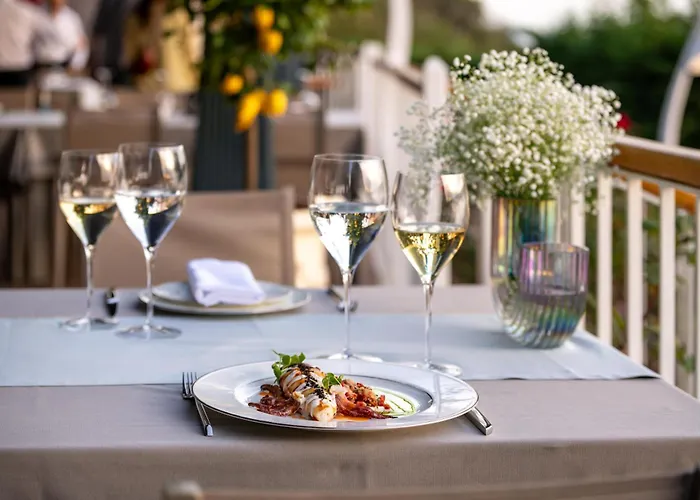 Pomegranate Wellness 5*