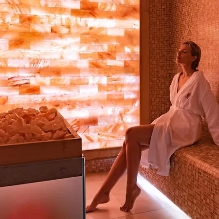 Pomegranate Wellness 5*