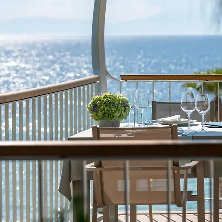 Pomegranate Wellness 리조트