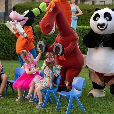 리조트 Pomegranate Wellness