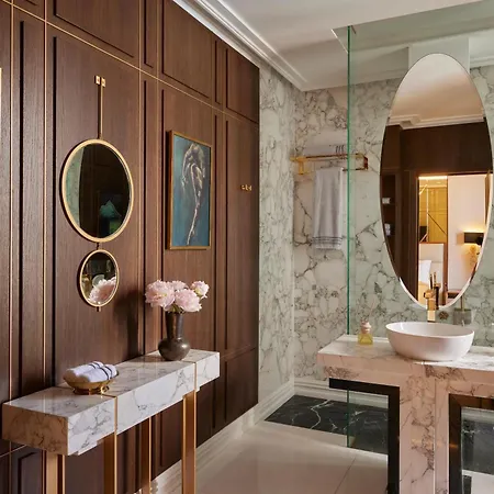 Pomegranate Wellness 5*